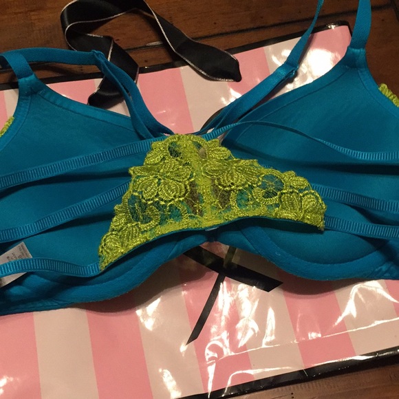 ♦️SOLD♦️Victoria’s Secret Racerback Bra - Picture 2 of 3